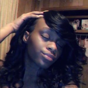 Meet your Posher, Alexus